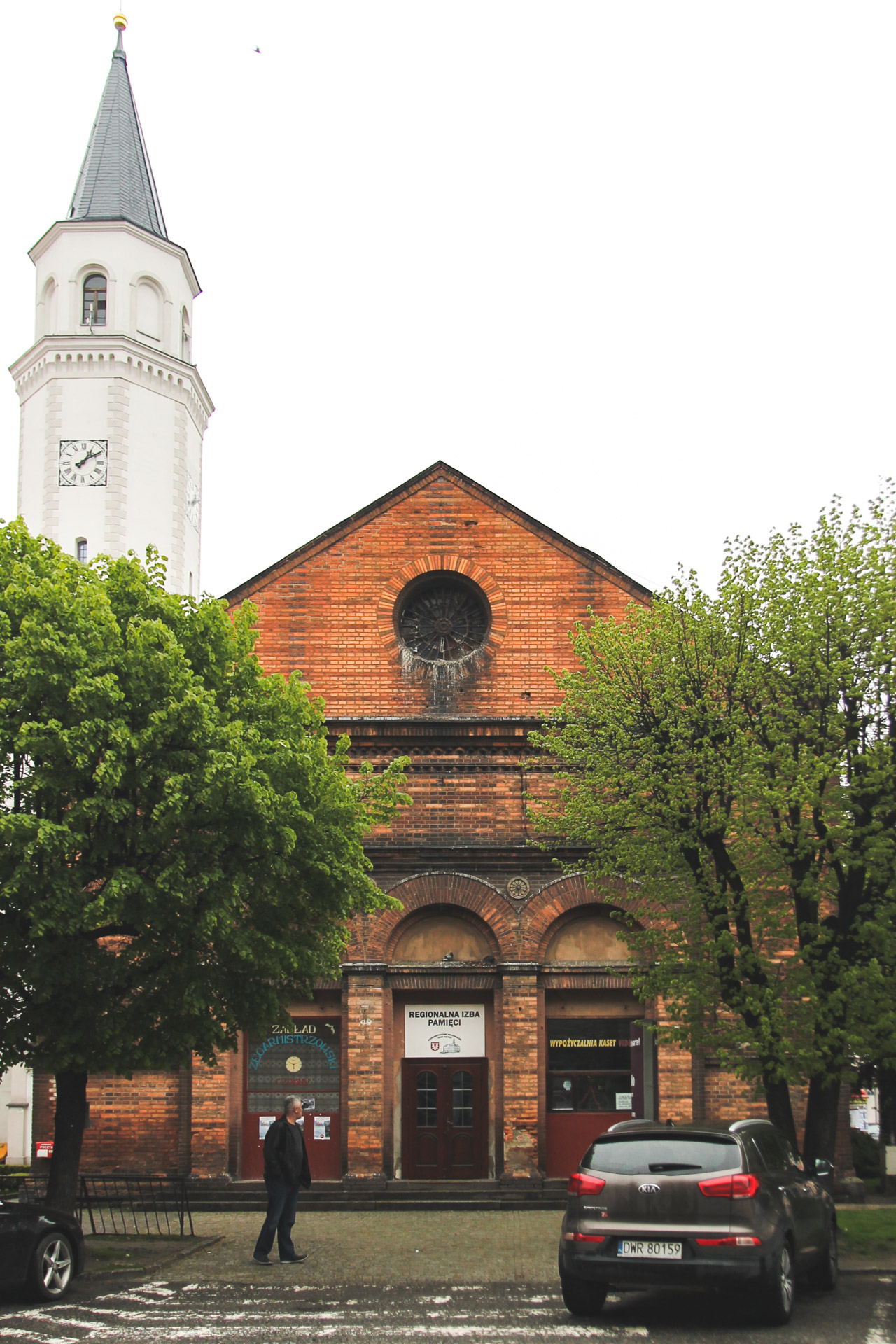 Dawny kościół ewangelicki i wieża ratusza w Kątach Wrocławskich