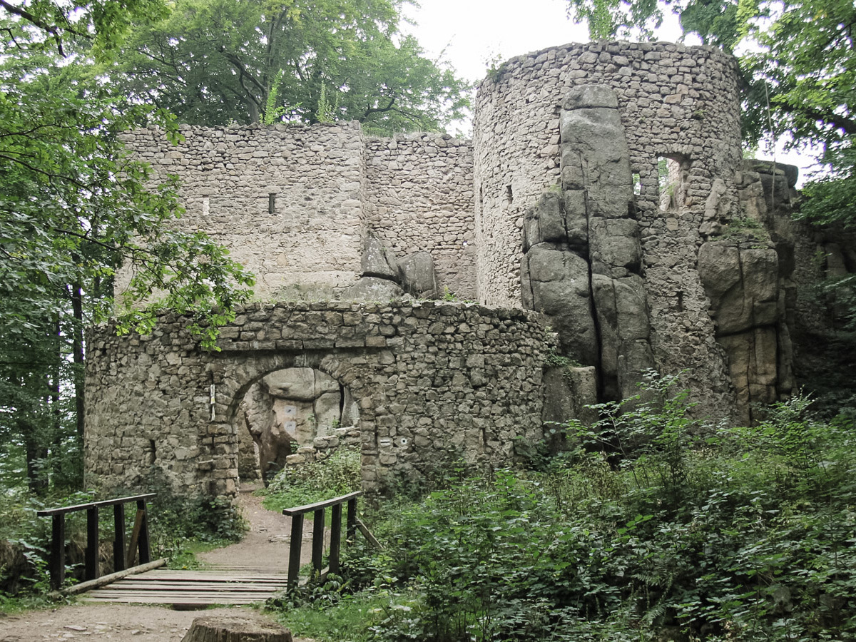 Odkrywamy skalny zamek Bolczów 
w Rudawach Janowickich
